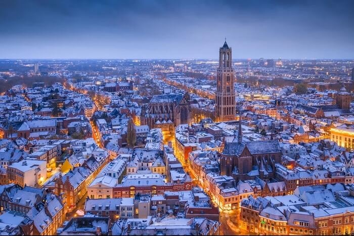 Cozy Utrecht Winter Canal Cruise